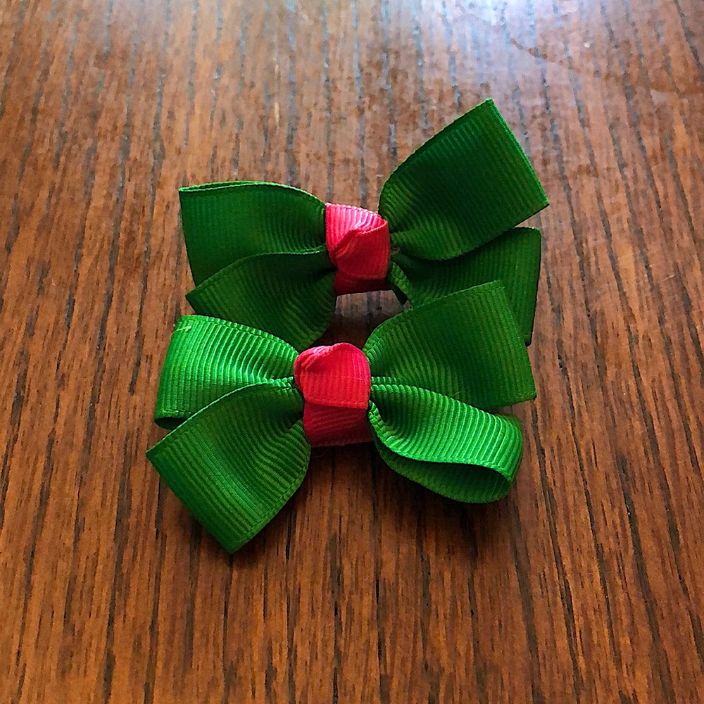 Green and Pink Dog Hair Clips